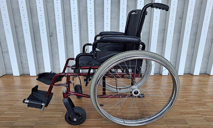 Zdjęcie zasobu Wózek inwalidzki 1