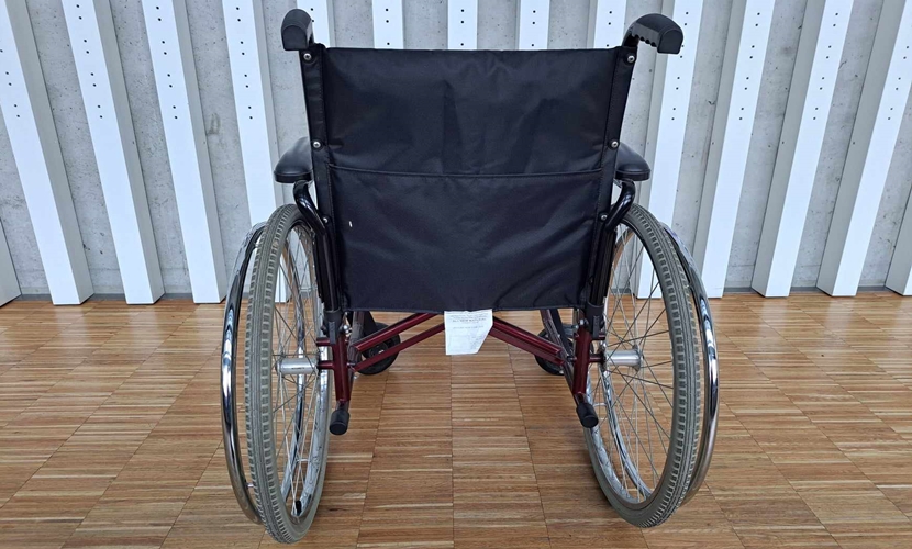 Zdjęcie zasobu Wózek inwalidzki 2